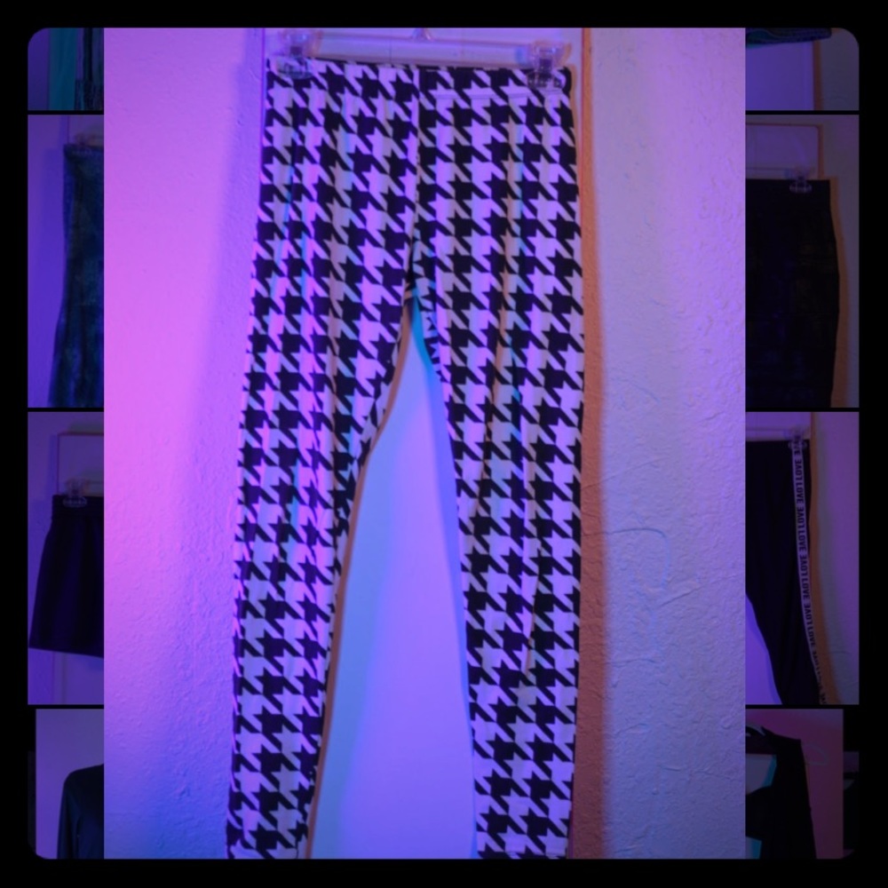 Black and white leggings